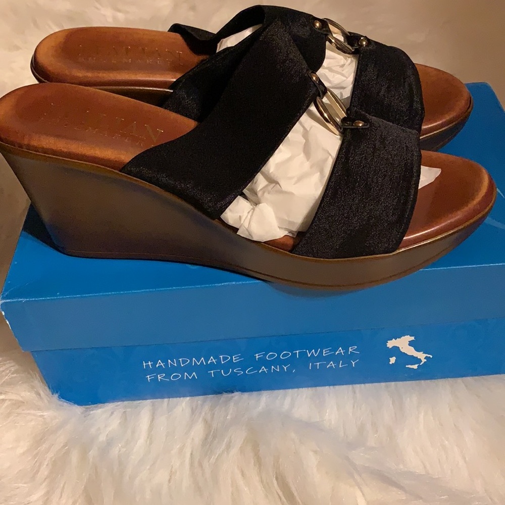 Italian Shoemakers. The Elly wedge in black. - Picture 5 of 5